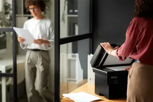 Wynajem drukarek: elastyczne i ekonomiczne rozwiązanie dla małych i dużych firm